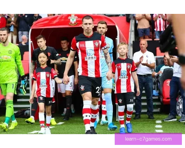 南安普顿足球俱乐部宣布签约新球员并透露赛季目标明确