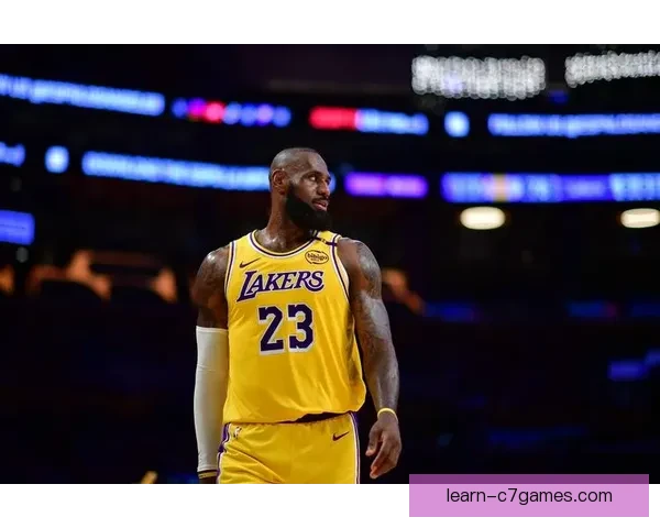 湖人连胜势头强劲詹姆斯关键表现引领球队冲击季后赛